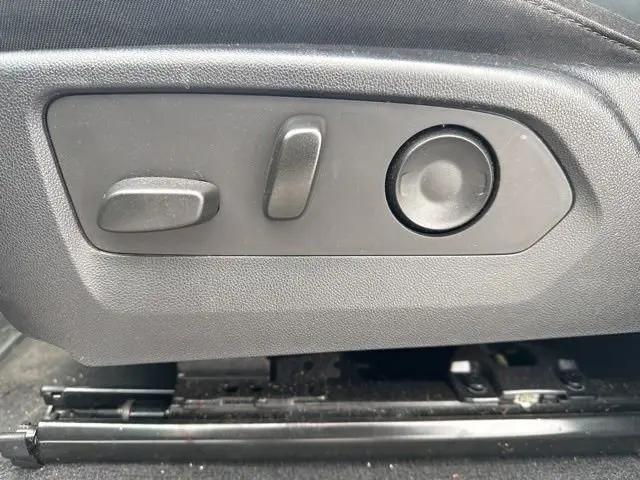 2023 Chevrolet Colorado 2WD Crew Cab Short Box WT