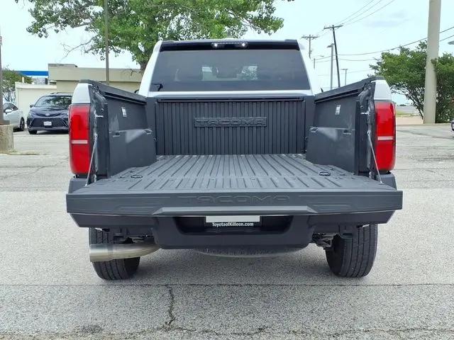 2025 Toyota Tacoma SR