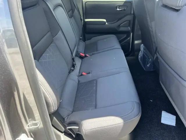 2026 Nissan Frontier Crew Cab SV 4x2