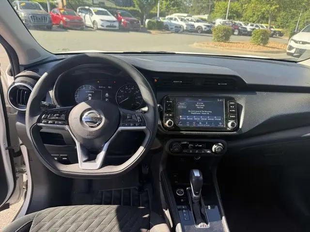 2021 Nissan Kicks SV Xtronic CVT