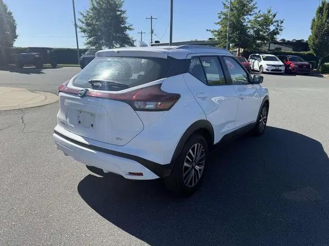 2021 Nissan Kicks SV Xtronic CVT