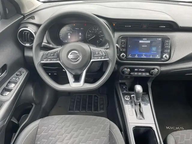 2021 Nissan Kicks SV Xtronic CVT
