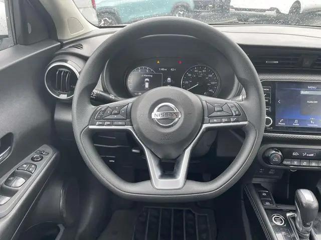2021 Nissan Kicks SV Xtronic CVT