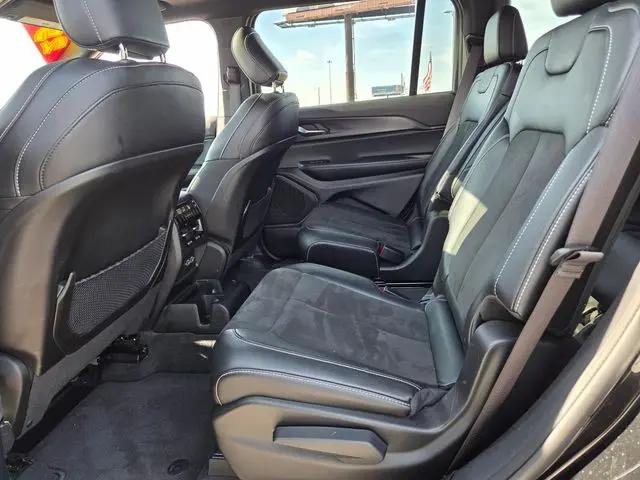 2025 Jeep Grand Cherokee L Altitude X 4x4