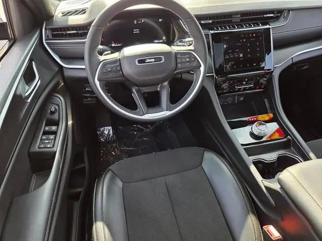 2025 Jeep Grand Cherokee L Altitude X 4x4