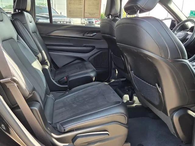 2025 Jeep Grand Cherokee L Altitude X 4x4