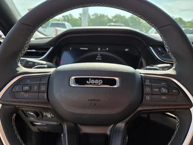 2025 Jeep Grand Cherokee L Altitude X 4x4