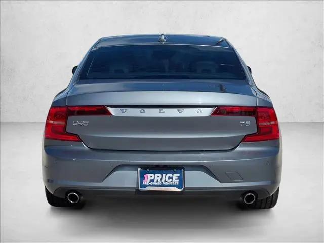 2018 Volvo S90 T5 Momentum