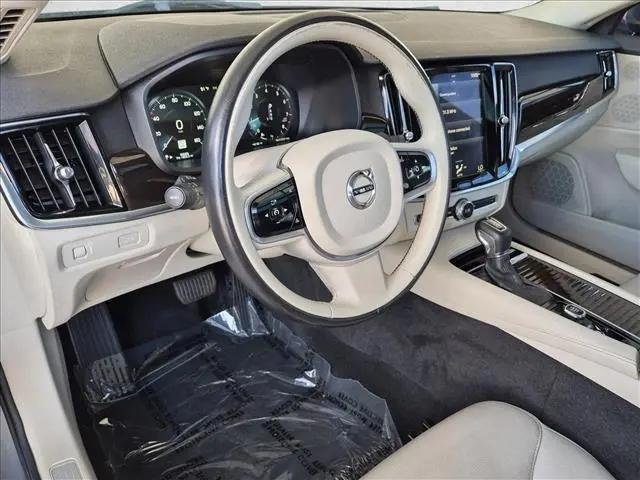 2018 Volvo S90 T5 Momentum