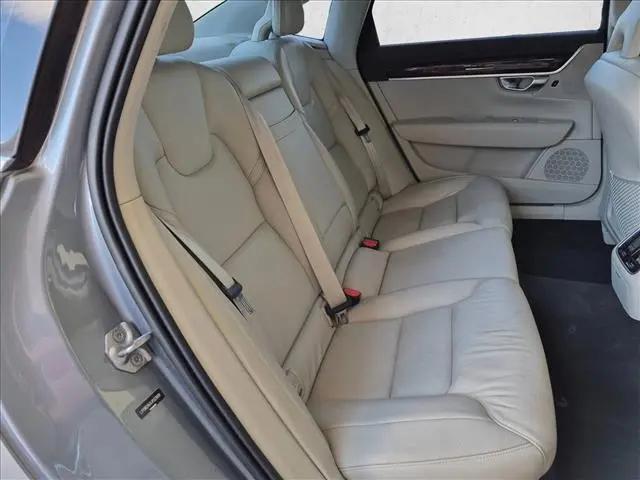 2018 Volvo S90 T5 Momentum