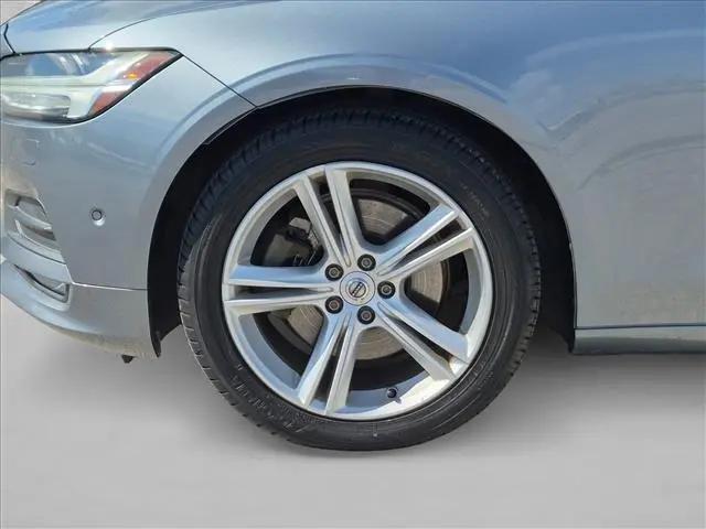 2018 Volvo S90 T5 Momentum