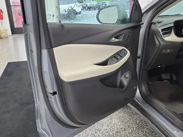 2025 Buick Encore GX Avenir FWD