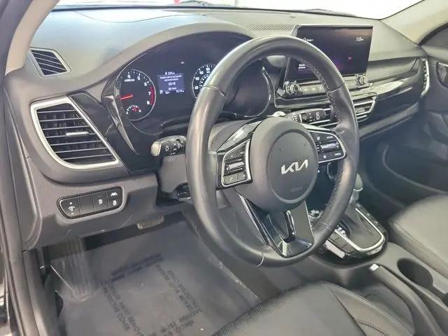 2022 Kia Seltos EX