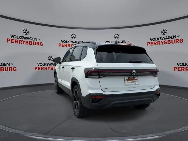 2026 Volkswagen Taos SE Black