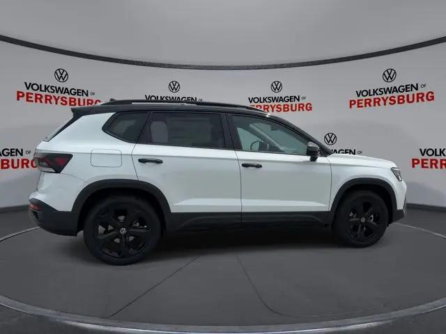 2026 Volkswagen Taos SE Black
