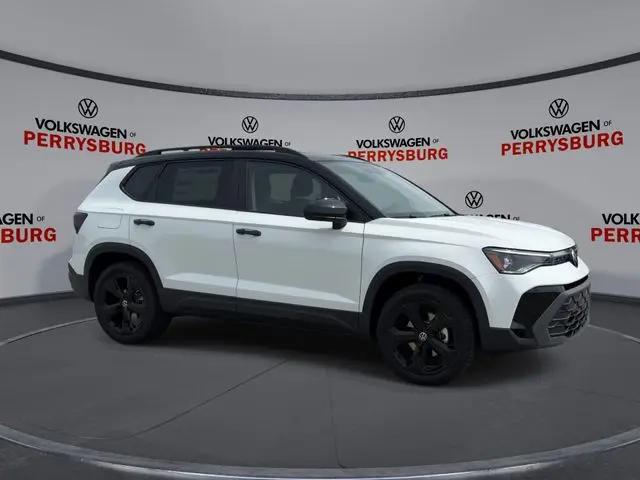 2026 Volkswagen Taos SE Black