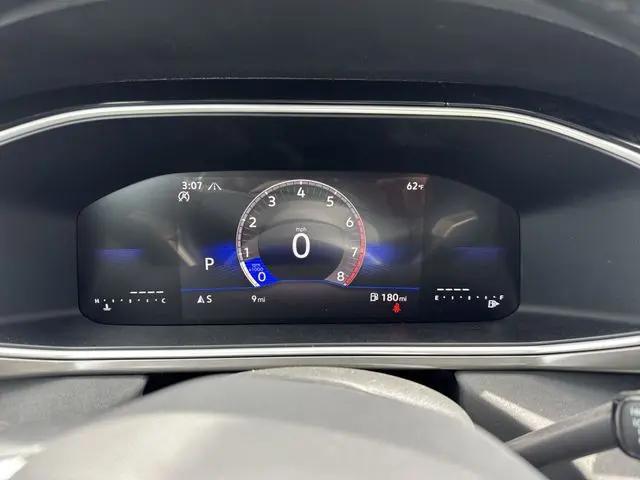 2026 Volkswagen Taos SE Black
