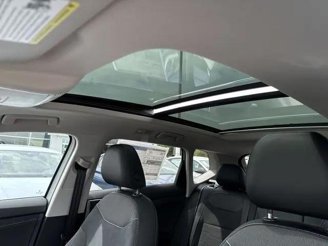2026 Volkswagen Taos SE Black