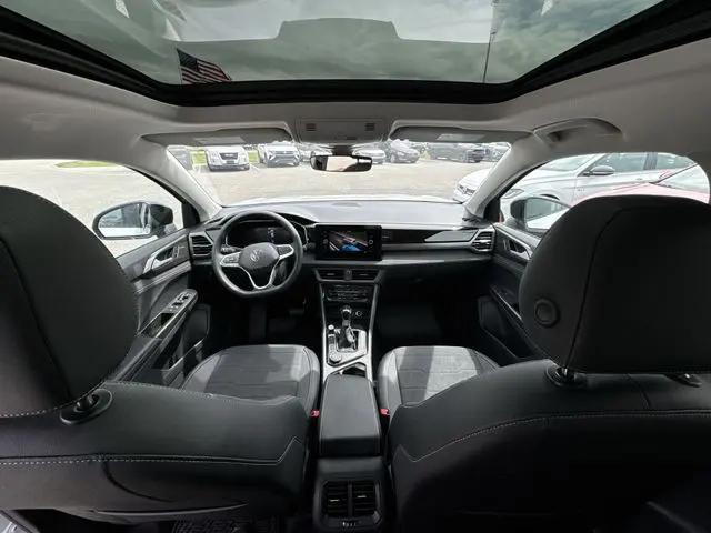 2026 Volkswagen Taos SE Black