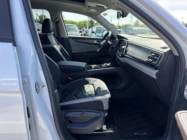 2026 Volkswagen Atlas Peak Edition