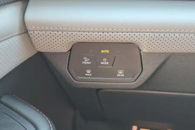 2026 Volkswagen Atlas Peak Edition