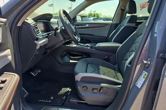 2026 Volkswagen Atlas Peak Edition