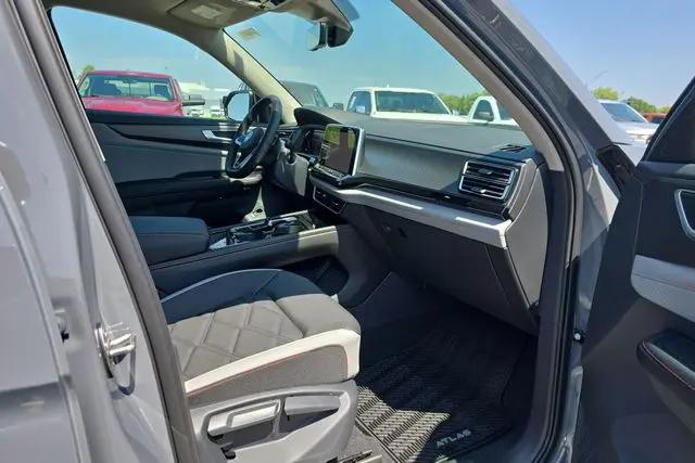 2026 Volkswagen Atlas Peak Edition