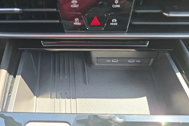 2026 Volkswagen Atlas Peak Edition