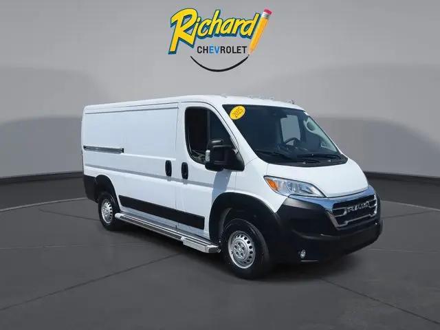2025 Ram ProMaster 2500 Cargo Van Tradesman Low Roof 136" WB w/Pass Seat