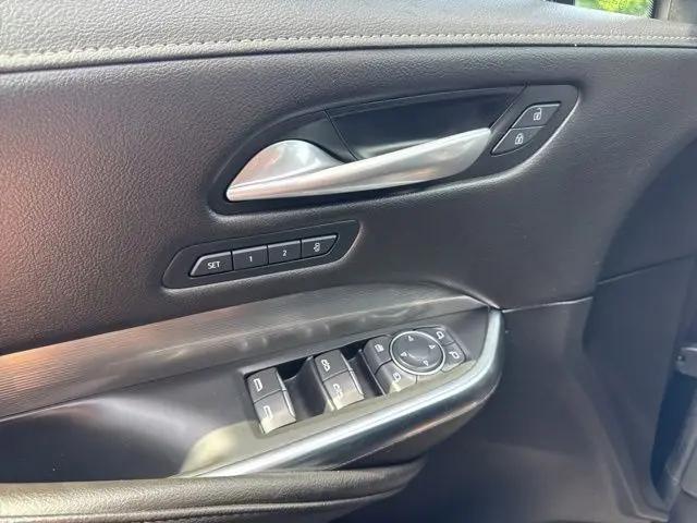 2025 Cadillac XT4 AWD Premium Luxury