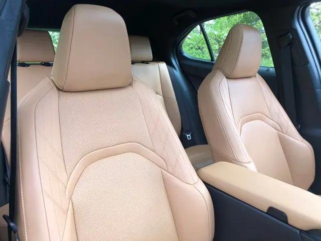 2025 Lexus 300 Premium