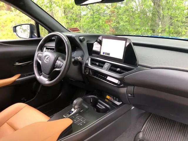 2025 Lexus 300 Premium