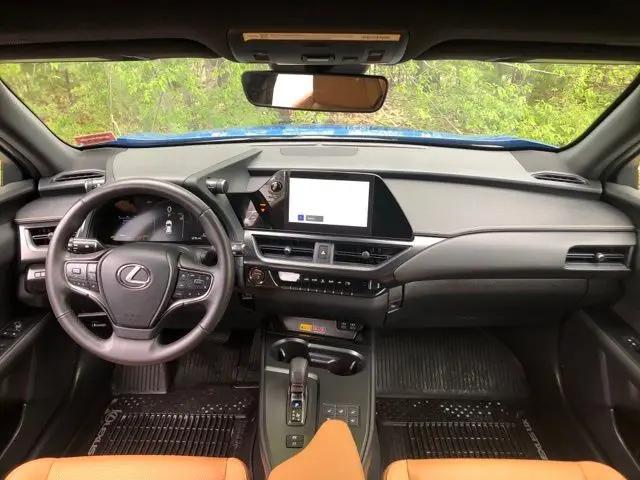 2025 Lexus 300 Premium