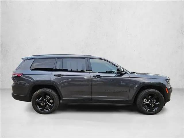 2022 Jeep Grand Cherokee L Altitude 4x4