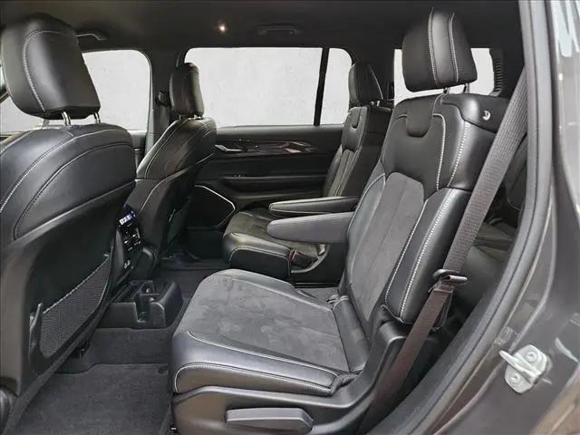 2022 Jeep Grand Cherokee L Altitude 4x4