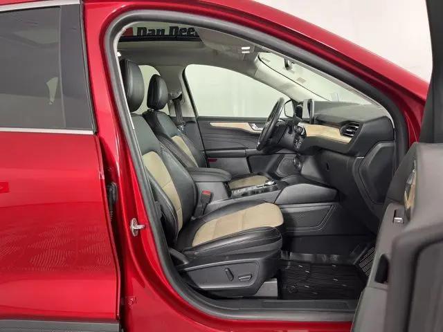 2021 Ford Escape Titanium Hybrid