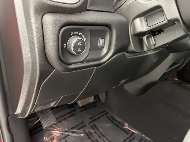 2024 Ram 2500 Big Horn Crew Cab 4x4 6'4" Box