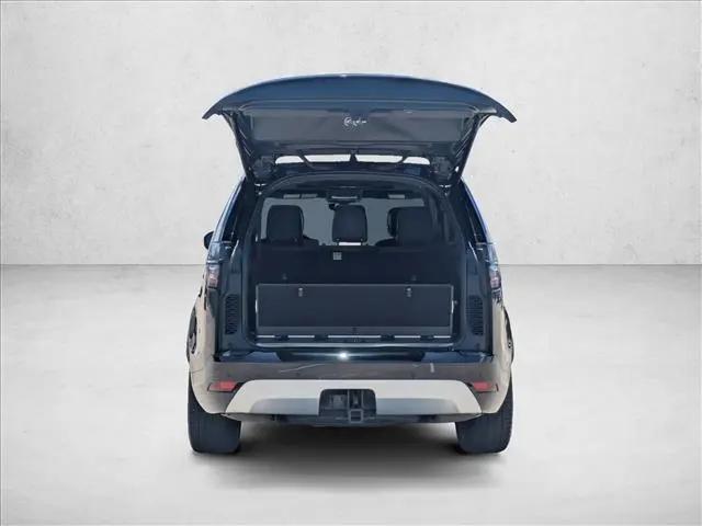 2024 Land Rover Discovery P360 Metropolitan Edition