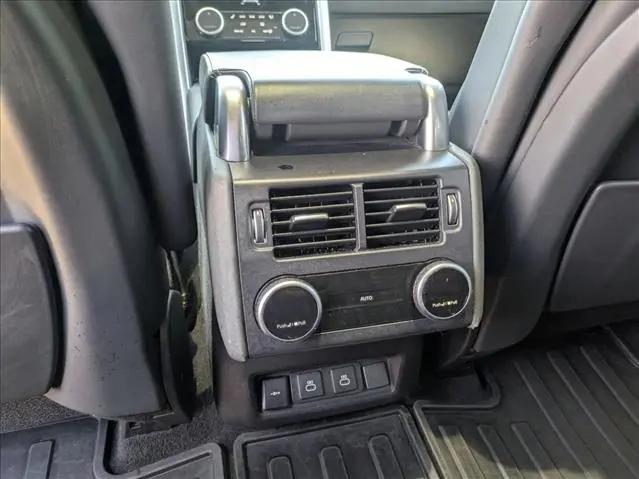 2024 Land Rover Discovery P360 Metropolitan Edition
