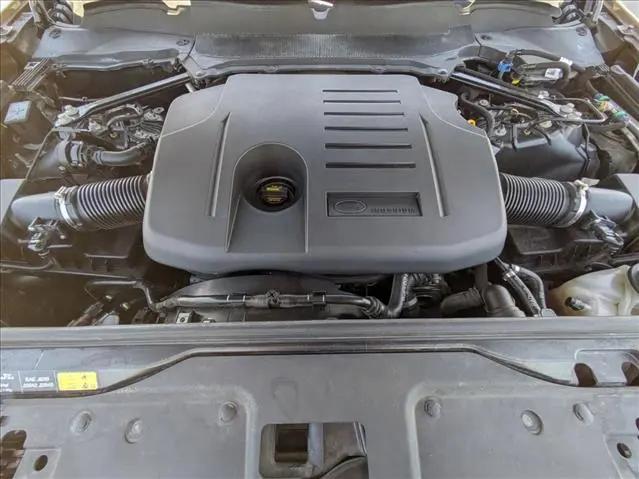 2024 Land Rover Discovery P360 Metropolitan Edition