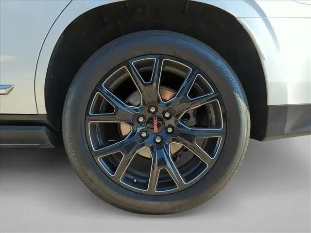 2024 GMC Yukon 4WD Denali