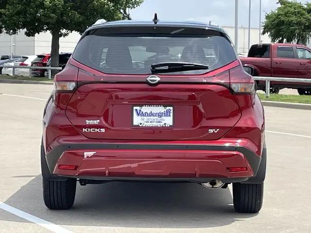 2023 Nissan Kicks SV Xtronic CVT