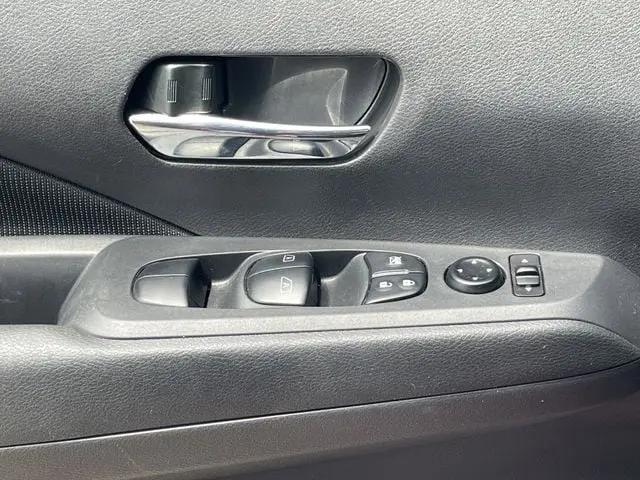 2023 Nissan Kicks SV Xtronic CVT