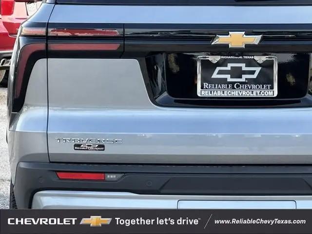 2026 Chevrolet Traverse FWD LT