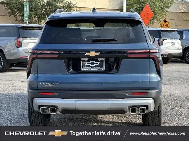2026 Chevrolet Traverse FWD LT