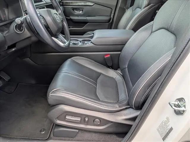 2023 Honda Pilot AWD Elite