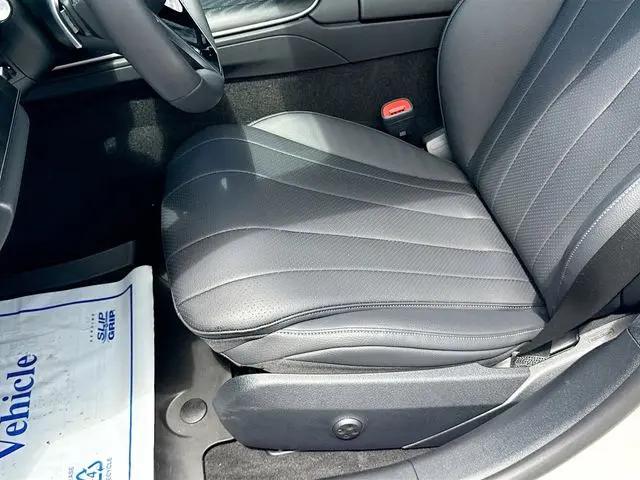 2025 Mercedes-Benz E 450 4MATIC