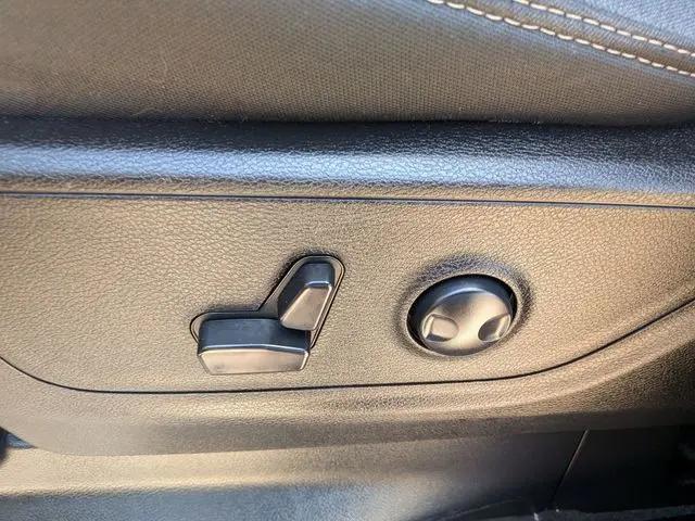 2023 Ram 1500 Big Horn Crew Cab 4x4 5'7" Box