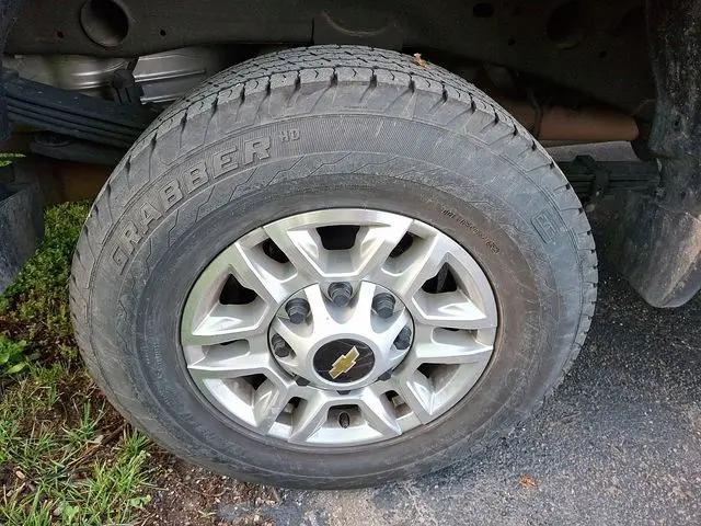 2025 Chevrolet Silverado 2500HD 4WD Crew Cab Standard Bed LT