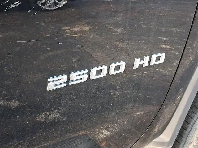 2025 Chevrolet Silverado 2500HD 4WD Crew Cab Standard Bed LT
